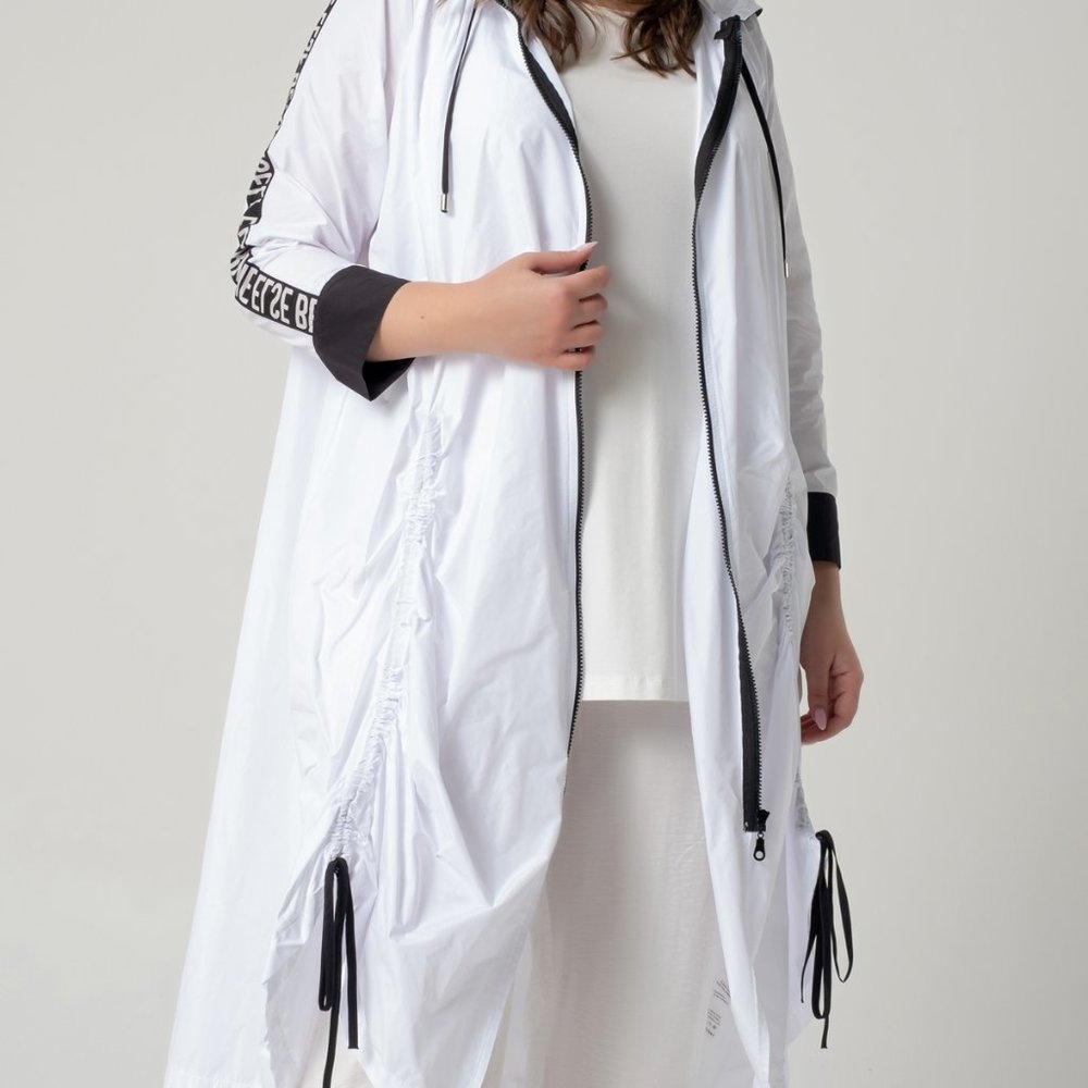 ZEDD PLUS NWT Women's White Duster Coat